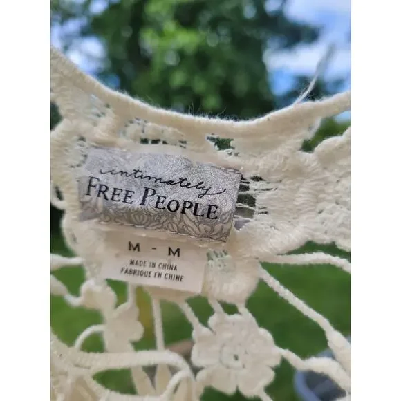 Free the People boho with Fringe cover - Picture 3 of 4